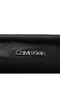 Calvin Klein Torebka Ck Must Cylinder Crossbody Saff K60K609890 Czarny. Kolor: czarny. Materiał: skórzane