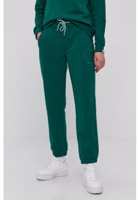 PLNY LALA - Spodnie. Kolor: zielony. Materiał: bawełna, poliester, dzianina. Wzór: aplikacja #1