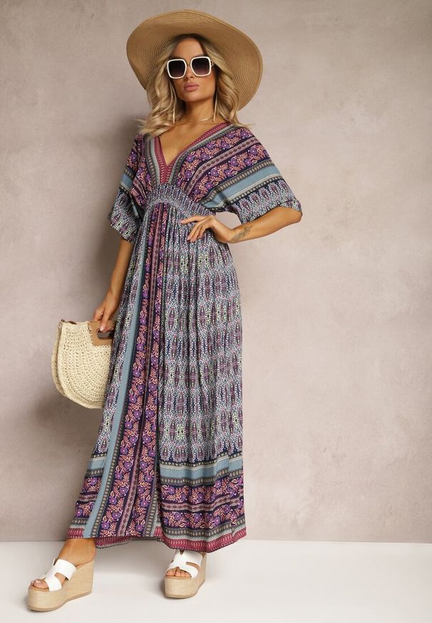 Renee - Fioletowo-Niebieska Sukienka w Stylu Etnicznym z Gumką w Pasie Wiązana na Plecach Lixara. Typ kołnierza: dekolt w kształcie V. Kolor: fioletowy. Typ sukienki: oversize. Styl: boho