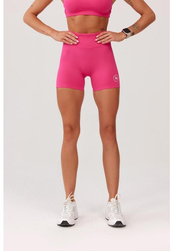ROUGH RADICAL - Damskie spodenki bezszwowe Rough Radical Seamless Glow Shorts. Kolor: różowy. Sport: fitness