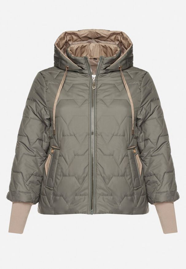 Born2be - Zielona Pikowana Kurtka z Kapturem i Przedłużonym Tyłem Tulunia. Okazja: na spacer. Typ kołnierza: kaptur. Kolekcja: plus size. Kolor: zielony. Materiał: jeans. Wzór: aplikacja. Styl: elegancki