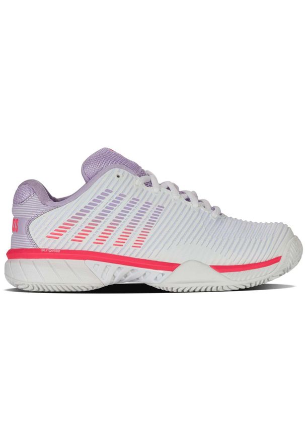 Buty do tenisa damskie K-Swiss Hypercourt Express 2. Zapięcie: sznurówki. Kolor: czerwony, biały, fioletowy, wielokolorowy. Materiał: syntetyk, tkanina, materiał. Szerokość cholewki: normalna. Sport: tenis