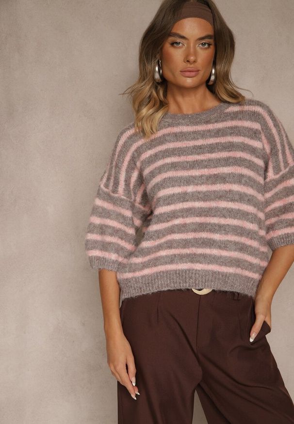 Renee - Brązowy Sweter z Wełną Ozdobiony Paskami i Bufiastymi Rękawami Rilesse. Okazja: na co dzień. Kolor: brązowy. Materiał: wełna. Wzór: aplikacja. Sezon: jesień. Styl: casual, elegancki