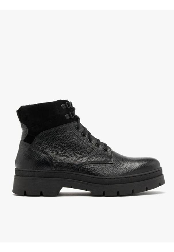 Ryłko - Czarny trzewik męski. Kolor: czarny. Materiał: skóra. Styl: street