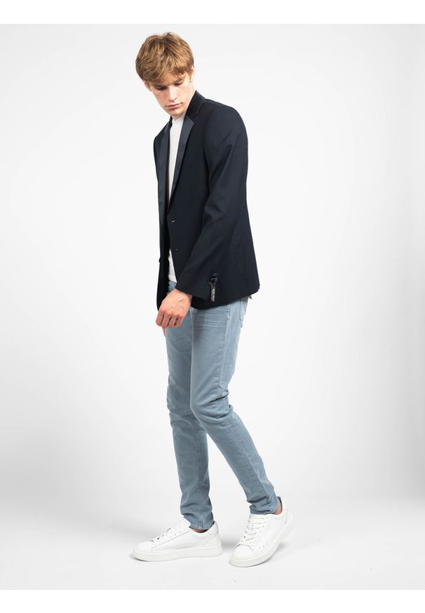Antony Morato Jeansy "Ozzy" | MMDT00198 FA750215 | Ozzy | Mężczyzna | Niebieski. Okazja: na co dzień. Kolor: niebieski. Wzór: aplikacja. Styl: casual