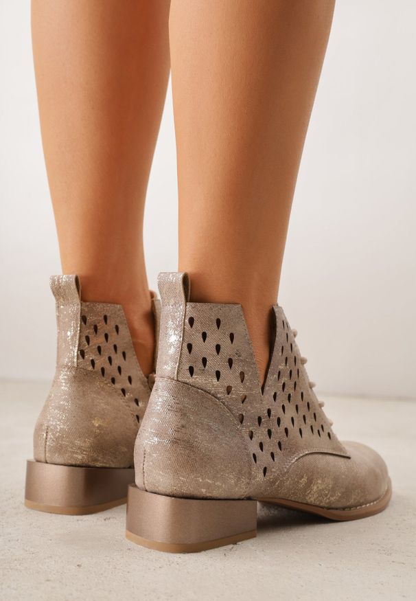 Born2be - Jasnobrązowe Ażurowe Botki ze Skórzaną Wkładką z Wycięciem Nanalitia. Okazja: na co dzień. Zapięcie: sznurówki. Kolor: brązowy. Wzór: ażurowy. Materiał: skóra. Sezon: wiosna, lato. Obcas: na obcasie. Styl: elegancki, klasyczny, casual. Wysokość obcasa: średni