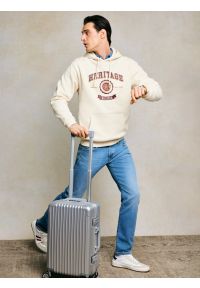 Big-Star - Bluza męska z kapturem kremowa Salomon 103. Okazja: na co dzień. Typ kołnierza: kaptur. Kolor: kremowy. Materiał: dzianina. Długość rękawa: długi rękaw. Długość: długie. Wzór: nadruk. Styl: casual #4