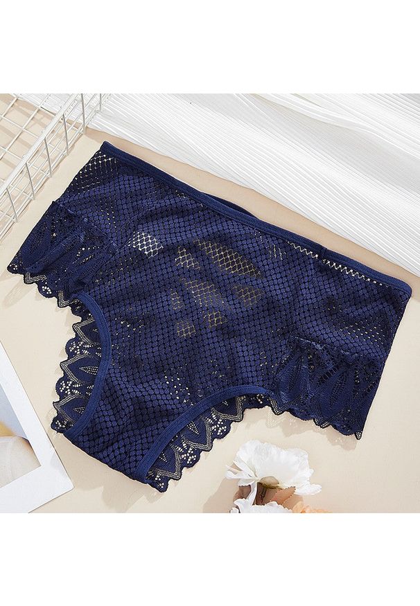 Intica - Figi koronkowe z wycięciami na romantyczne wieczory Jolyn. Kolor: niebieski. Materiał: koronka. Wzór: koronka