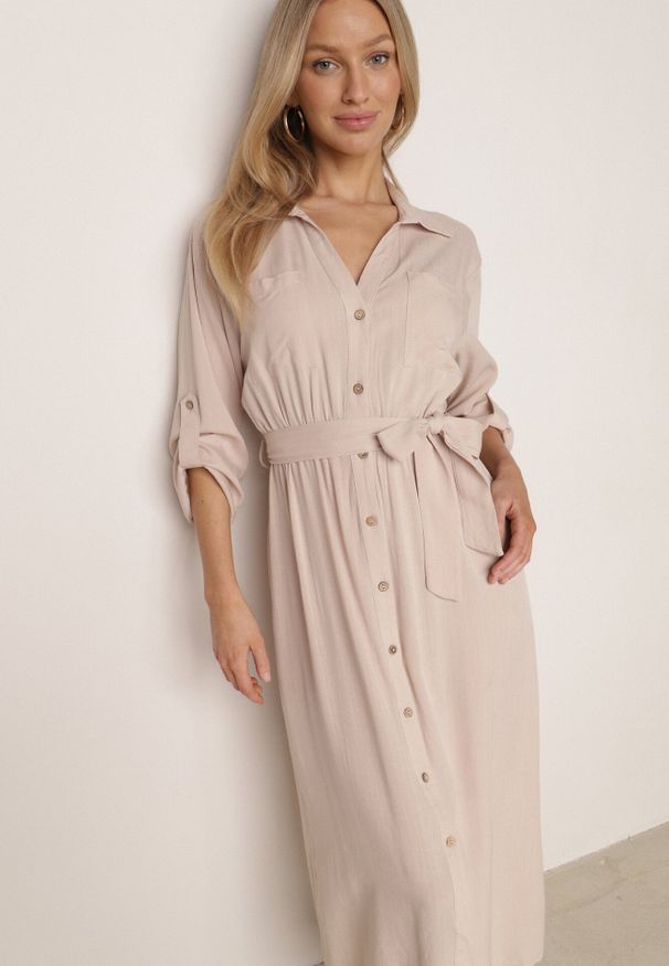 Born2be - Jasnobeżowa Bawełniana Sukienka Koszulowa w Stylu Safari z Wiązanym Paskiem Atusea. Okazja: na co dzień. Typ kołnierza: typu klepsydra. Kolor: beżowy. Materiał: bawełna. Typ sukienki: koszulowe. Styl: casual, elegancki
