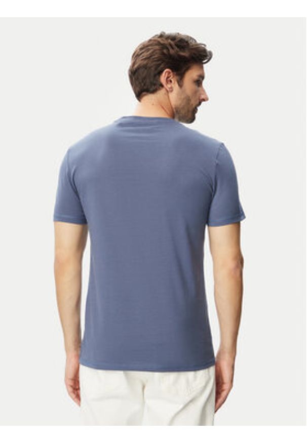 Guess T-Shirt 153107 Niebieski Classic Fit. Kolor: niebieski. Materiał: bawełna