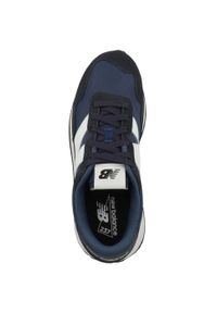 Buty do chodzenia New Balance 237. Zapięcie: sznurówki. Kolor: niebieski. Materiał: skóra, materiał, tkanina. Szerokość cholewki: normalna. Sport: turystyka piesza