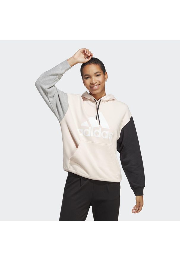 Adidas - Essentials Big Logo Oversized French Terry Hoodie. Typ kołnierza: kaptur. Kolor: czarny, biały, wielokolorowy. Sport: fitness