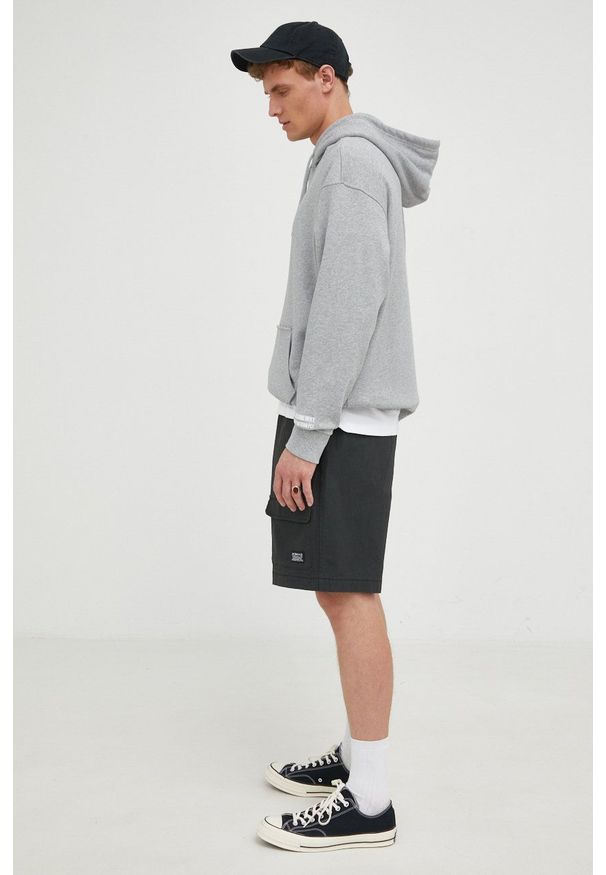 Levi's® - Levi's bluza bawełniana męska kolor szary z kapturem z aplikacją. Okazja: na spotkanie biznesowe. Typ kołnierza: kaptur. Kolor: szary. Materiał: bawełna. Wzór: aplikacja. Styl: biznesowy