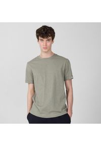 outhorn - T-shirt z nadrukiem męski - oliwkowy. Okazja: na co dzień. Kolor: oliwkowy. Materiał: dzianina, bawełna. Długość rękawa: krótki rękaw. Wzór: nadruk. Styl: casual #6