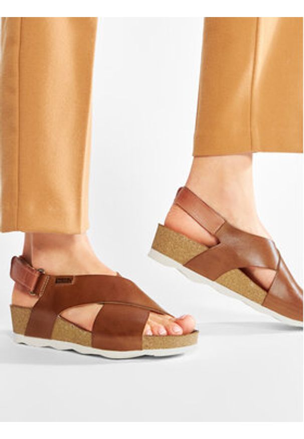 Pikolinos Sandały W9E-0912 Brązowy. Kolor: brązowy. Materiał: skóra