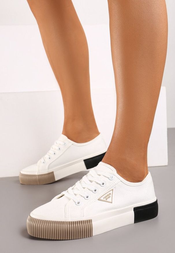 Born2be - Białe Sznurowane Trampki na Grubej Podeszwie Vimanta. Okazja: na co dzień. Kolor: biały. Materiał: jeans. Szerokość cholewki: normalna. Styl: klasyczny, wizytowy, casual
