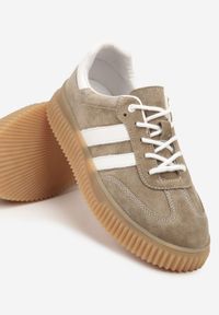Renee - Ciemnobeżowe Sneakersy Tenisówki z Wkładką ze Skóry Naturalnej Ozdobione Tłoczeniem Meluella. Okazja: na co dzień, na spacer. Kolor: beżowy. Materiał: skóra. Szerokość cholewki: normalna. Wzór: aplikacja. Sport: turystyka piesza