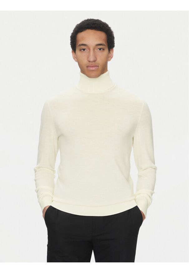 Calvin Klein Golf Superior K10K110420 Écru Slim Fit. Typ kołnierza: golf. Materiał: wełna