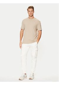 Guess T-Shirt Z2YI12 JR06K Beżowy Regular Fit. Kolor: beżowy. Materiał: bawełna