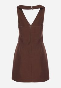 Born2be - Brązowa Rozkloszowana Sukienka z Odkrytymi Plecami Ataviela. Okazja: na co dzień. Kolor: brązowy. Typ sukienki: rozkloszowane. Styl: elegancki, casual #7