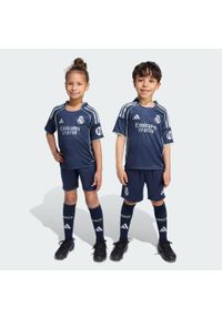 Adidas - Zestaw Real Madrid 25/26 Away Mini Kids. Kolor: niebieski. Sport: piłka nożna