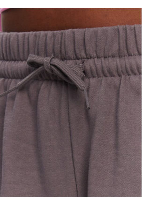 Adidas - adidas Szorty sportowe Essentials Small Logo JC5700 Szary Loose Fit. Kolor: szary. Materiał: bawełna