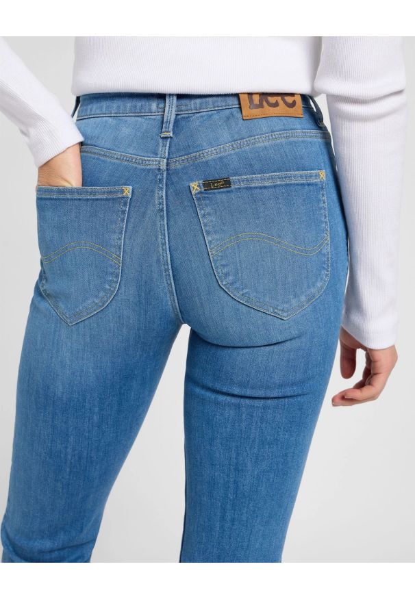 Lee - DAMSKIE SPODNIE LEE BREESE DEEP HUM 112370938