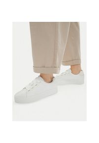 GANT - Sneakersy Gant. Kolor: biały #1
