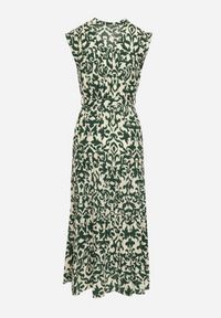 Born2be - Zielona Wiskozowa Sukienka z Gumką w Pasie Zapinana na Guziki z Materiałowym Paskiem Giselia. Okazja: na co dzień. Typ kołnierza: dekolt w serek. Kolor: zielony. Materiał: materiał, wiskoza. Długość rękawa: krótki rękaw. Styl: casual, elegancki #7