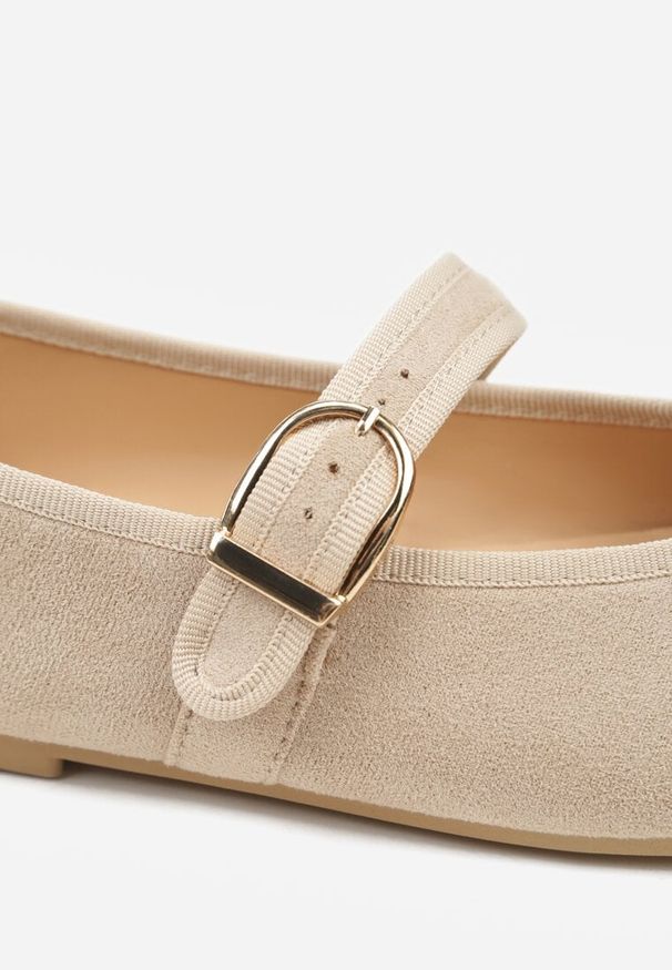 Renee - Ciemnobeżowe Balerinki Mary Jane z Klamrą Zaurg. Okazja: na co dzień. Zapięcie: klamry. Kolor: beżowy. Materiał: jeans. Styl: klasyczny, casual, elegancki