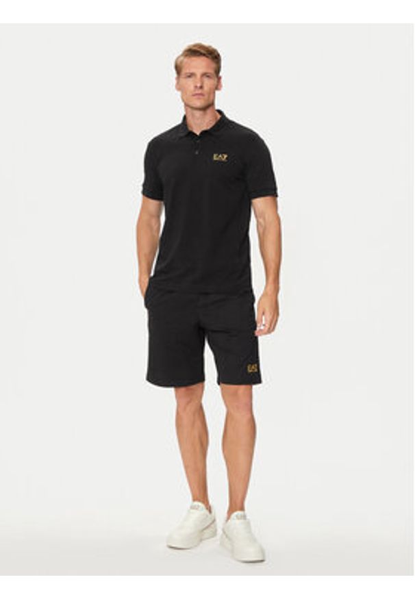 EA7 Emporio Armani Polo 8NPF14 PJVQZ 0208 Czarny Regular Fit. Typ kołnierza: polo. Kolor: czarny. Materiał: bawełna