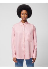 outhorn - Koszula oversize z lyocellu damska - różowa. Kolor: różowy. Materiał: włókno, satyna, materiał, lyocell, tkanina. Sezon: lato #7