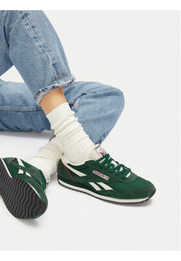 Reebok Sneakersy CLASSIC AZ 100221226 Zielony. Kolor: zielony. Materiał: skóra, zamsz. Model: Reebok Classic