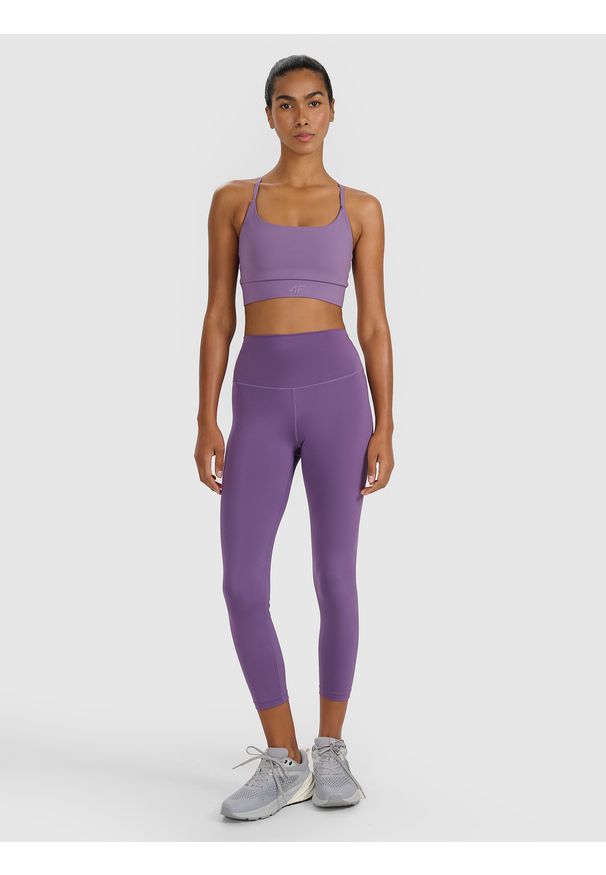 4f - 4F Legginsy treningowe 7/8 z wysokim stanem damskie - fioletowe M. Stan: podwyższony. Kolor: różowy. Materiał: włókno, elastan, dzianina, materiał, poliester. Wzór: gładki, ze splotem. Sport: fitness