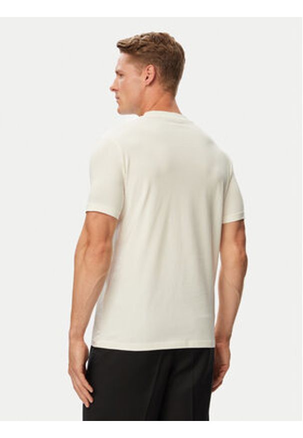 Karl Lagerfeld - KARL LAGERFELD T-Shirt 755037 563221 Biały Regular Fit. Typ kołnierza: dekolt w karo. Kolor: biały. Materiał: bawełna