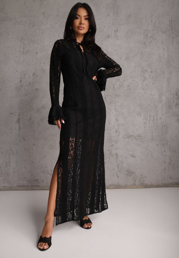 Renee - Czarna Taliowana Sukienka z Koronki Zdobiona Wiązaniem przy Szyi Terienna. Okazja: na imprezę. Kolor: czarny. Materiał: koronka. Długość rękawa: na ramiączkach. Wzór: aplikacja, koronka. Sezon: lato. Typ sukienki: oversize