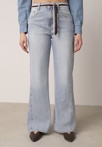 Born2be - Niebieskie Bawełniane Jeansy o Szerokim Kroju z Paskiem Typu Sznurek Arfiera. Okazja: na co dzień. Stan: podwyższony. Kolor: niebieski. Styl: casual, klasyczny #1