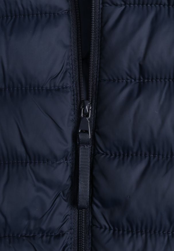 Born2be - Granatowa Pikowana Kamizelka Przejściowa z Kapturem Neanissa. Okazja: na co dzień. Typ kołnierza: kaptur. Kolor: niebieski. Materiał: jeans. Styl: casual