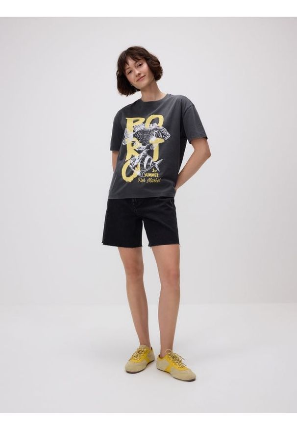 Reserved - T-shirt z nadrukiem - ciemnoszary. Kolor: szary. Materiał: bawełna, dzianina. Wzór: nadruk