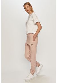 Dash My Buttons - Spodnie Hard Candy. Kolor: różowy. Materiał: bawełna, poliester, dzianina. Wzór: gładki #4