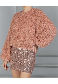 CHAOS BY MARTA BOLIGLOVA - Różowy sweter piórkowy Bianca Champagne. Kolor: fioletowy, różowy, wielokolorowy. Materiał: tkanina