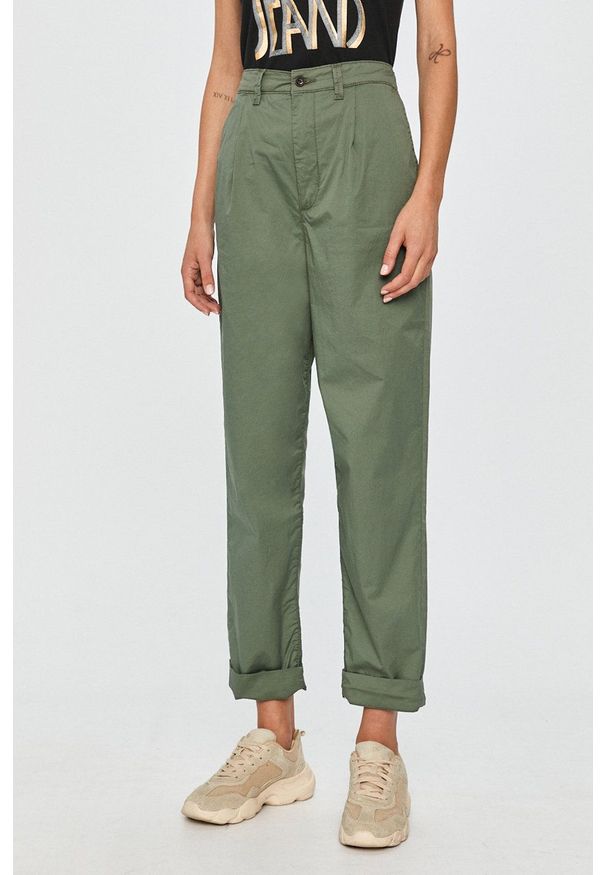 Pepe Jeans - Spodnie Breeze. Kolor: zielony. Materiał: tkanina