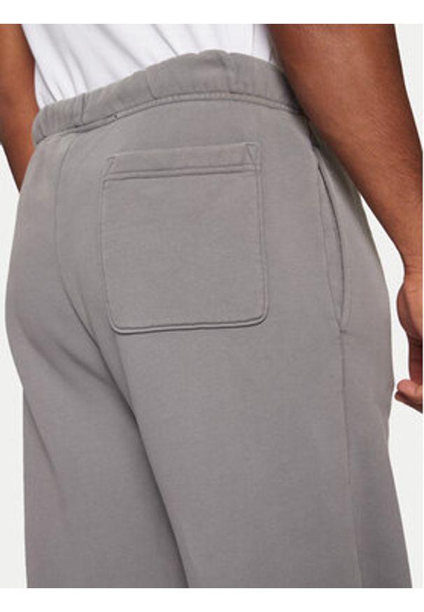 Hugo - HUGO Spodnie dresowe Dopee 50540938 Szary Regular Fit. Kolor: szary. Materiał: bawełna