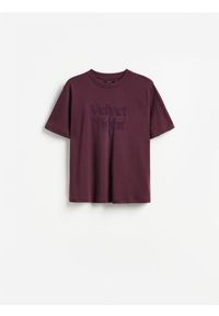 Reserved - Bawełniany t-shirt z nadrukiem - bordowy. Kolor: czerwony. Materiał: bawełna. Wzór: nadruk