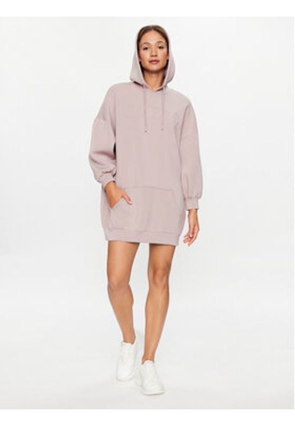 Guess Sukienka codzienna V3BQ14 K7UW2 Różowy Regular Fit. Okazja: na co dzień. Kolor: różowy. Materiał: wiskoza. Typ sukienki: proste. Styl: casual