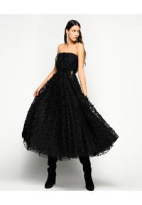 Pinko - PINKO - Czarna sukienka tiulowa Jonny. Kolor: czarny. Materiał: tiul. Długość rękawa: bez ramiączek. Wzór: haft, kwiaty. Typ sukienki: rozkloszowane #1