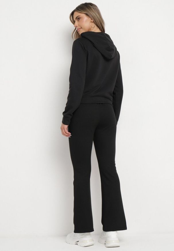 Born2be - Czarny Bawełniany Komplet Dresowy Bluza z Kapturem i Spodnie Dzwony Nanre. Kolor: czarny. Materiał: dresówka, bawełna