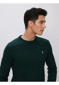 Reserved - Sweter ze świątecznym wzorem - ciemnozielony. Kolor: zielony. Materiał: dzianina, bawełna. Styl: wizytowy #1