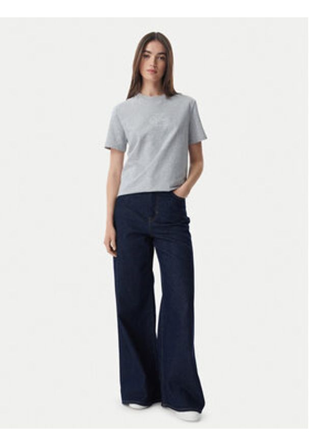 Calvin Klein Jeans T-Shirt LV047G831G Szary jasny Regular Fit. Kolor: szary. Materiał: bawełna