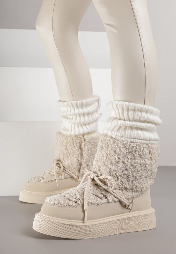 Born2be - Beżowe Śniegowce Ozdobione Futerkiem w Stylu Baranka Allero. Okazja: na co dzień. Kolor: beżowy. Materiał: futro. Wzór: aplikacja. Styl: casual, klasyczny